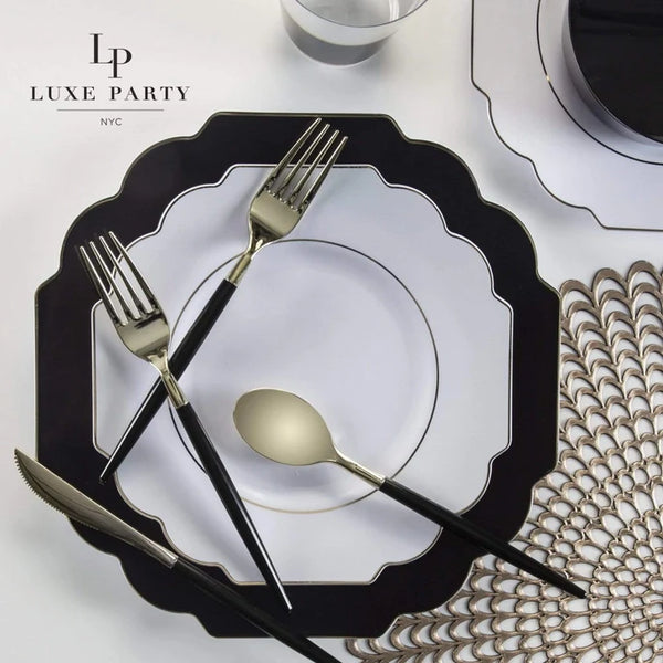 White & Gold Elegant Scalloped Plastic Plates (10 pack)